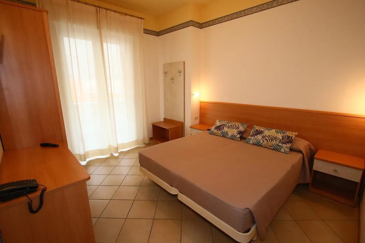 Hotel Boom Rimini 3*,